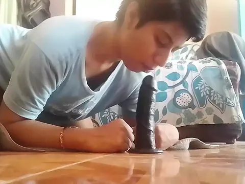 Witness this gormandizing Latina have fun give her cock-squeezing slots and close-up vagina while railing her fellow's enormous spunk-pump